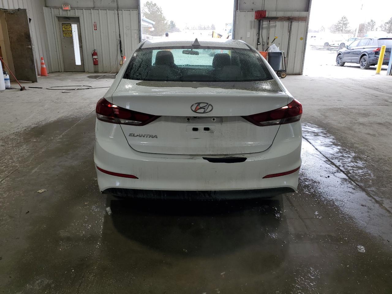 2017 HYUNDAI ELANTRA SE - Фото 6