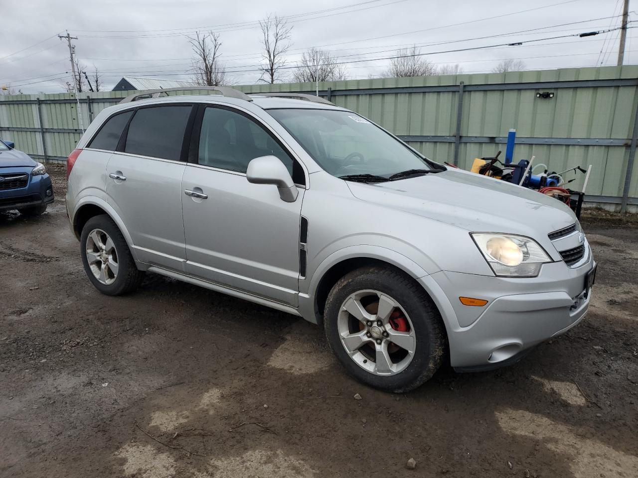 2014 CHEVROLET CAPTIVA LT - Image 4