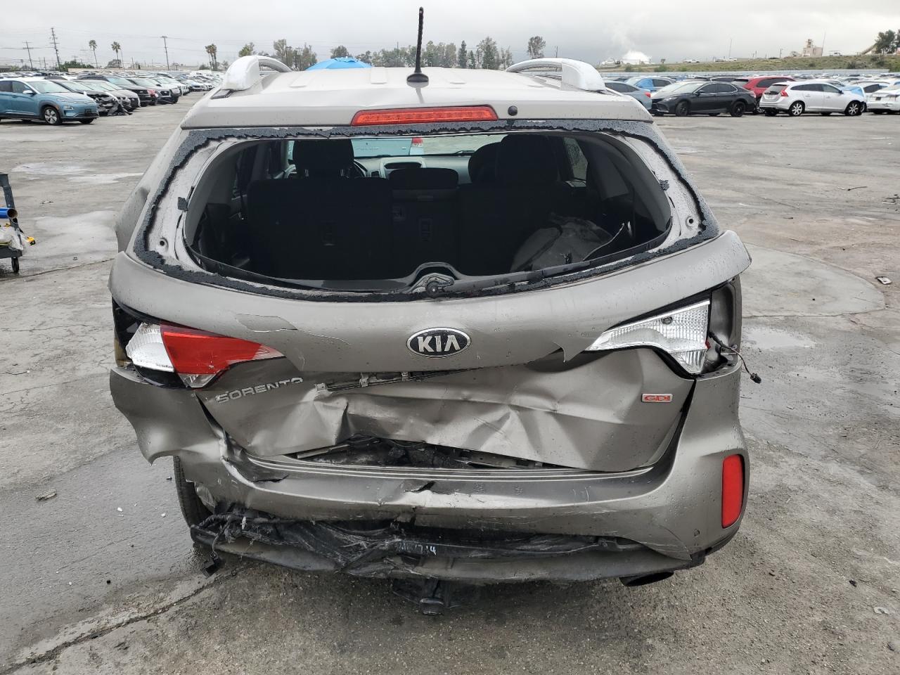 2015 KIA SORENTO LX - Image 6