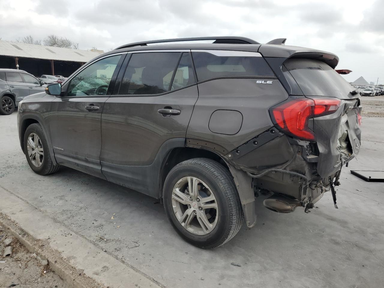 2019 GMC TERRAIN SL - Image 2