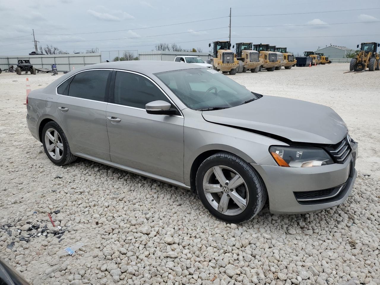 2014 VOLKSWAGEN PASSAT SE - Фото 4