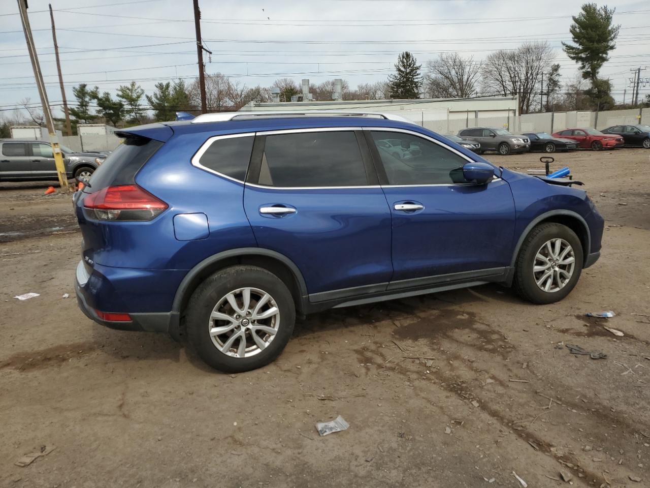 2017 NISSAN ROGUE S - Фото 3