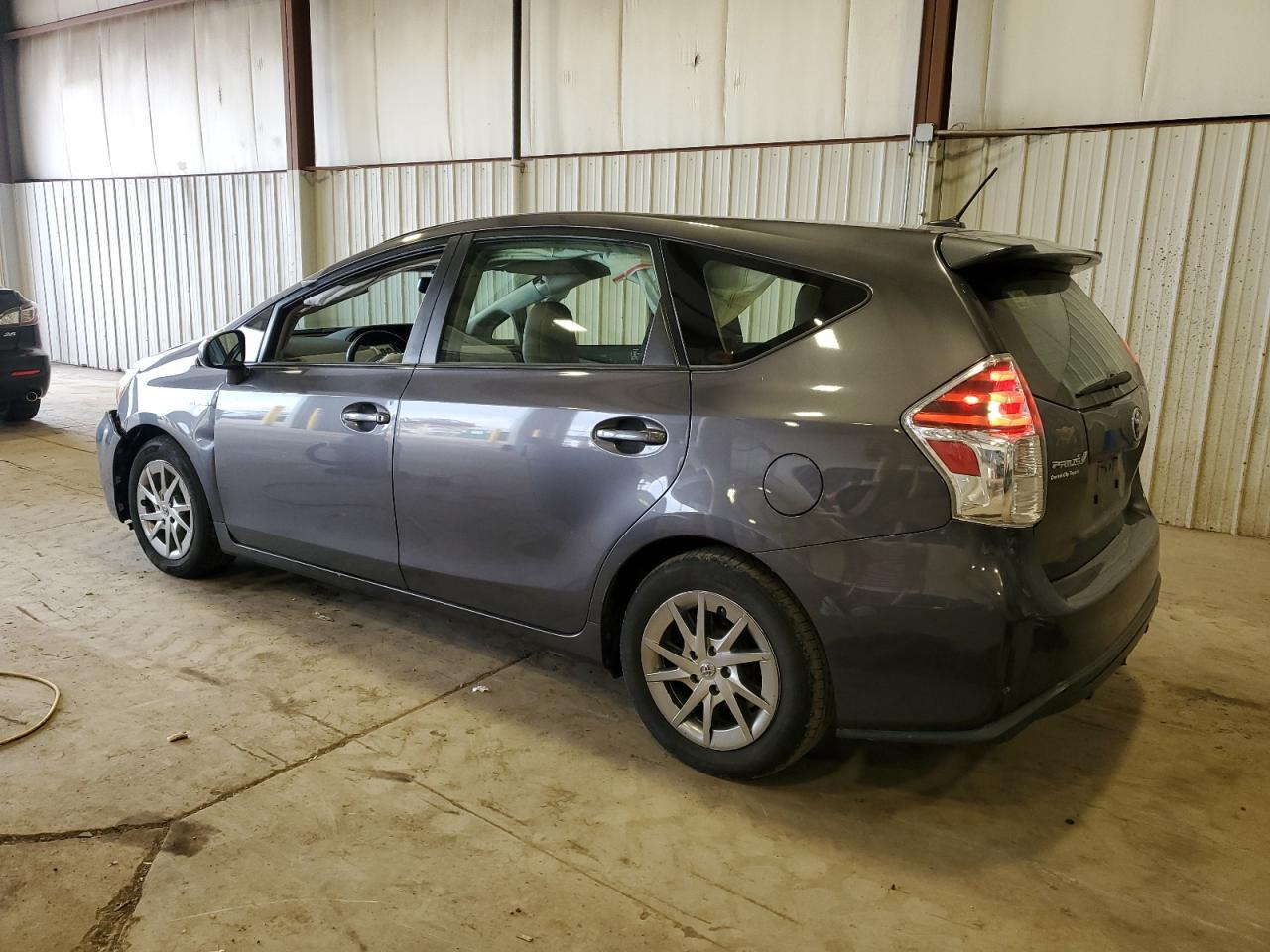 2015 TOYOTA PRIUS V - Фото 2