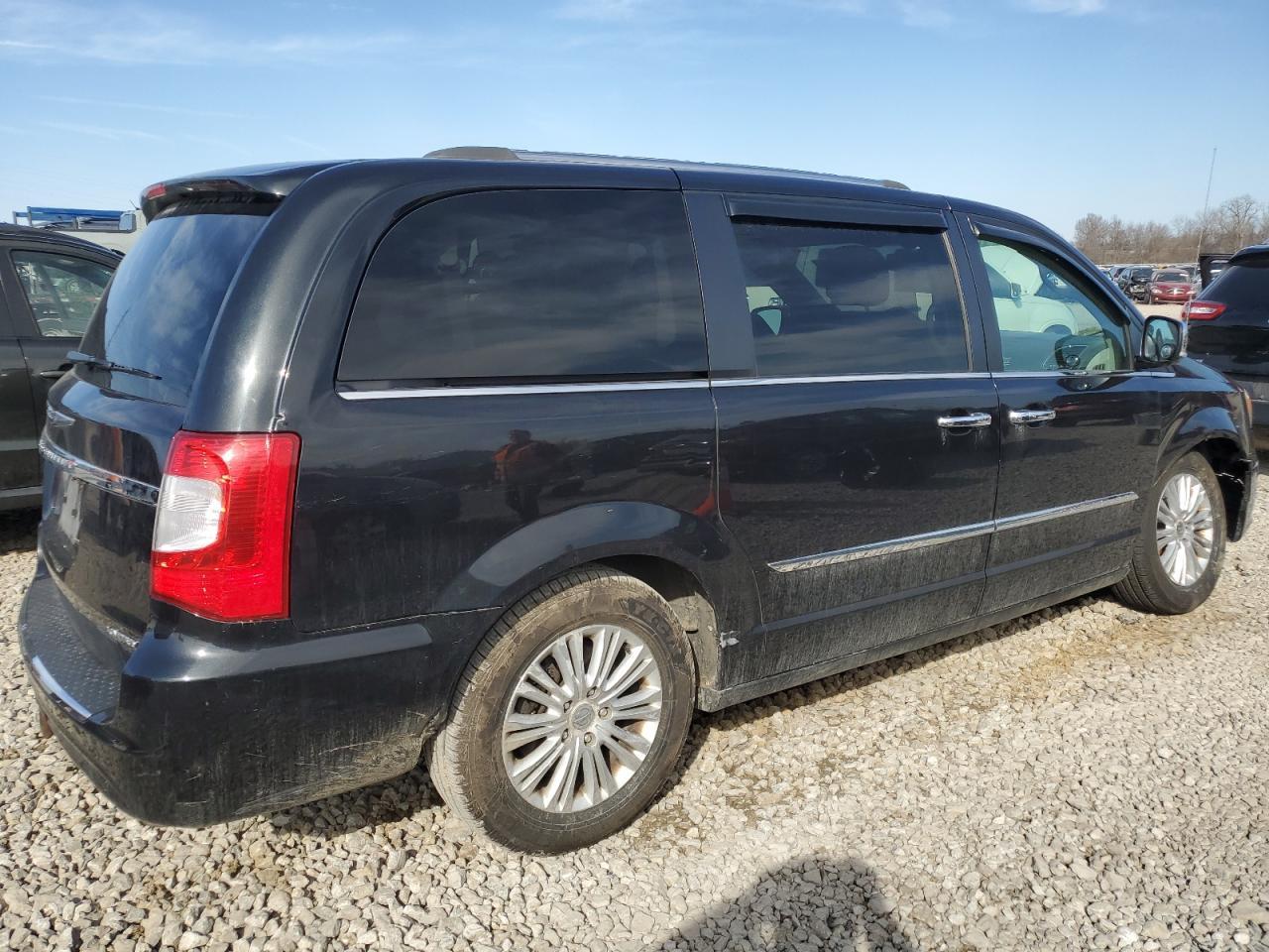 2014 CHRYSLER TOWN & COU - Фото 3
