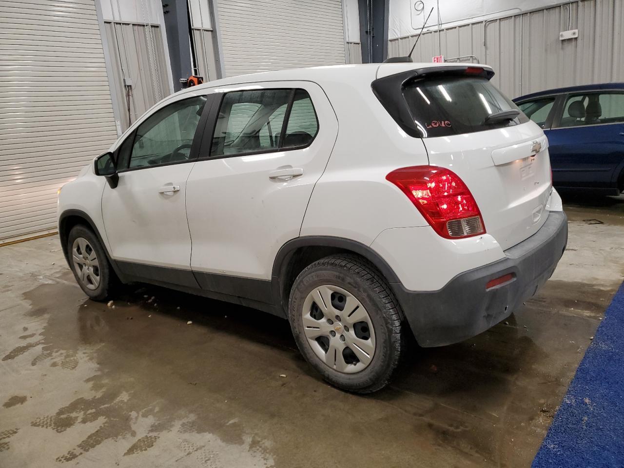 2015 CHEVROLET TRAX LS - Image 2