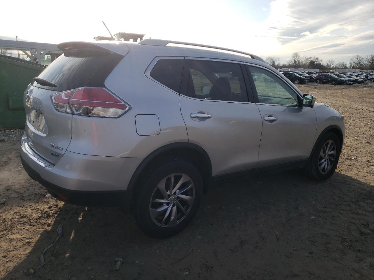 2014 NISSAN ROGUE S - Фото 3