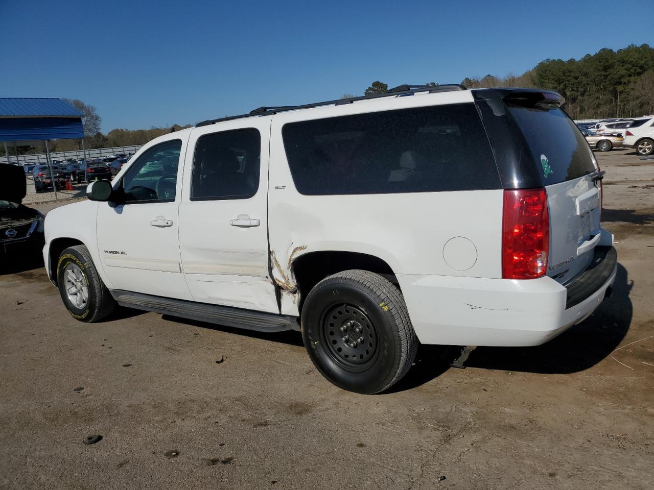 2012 GMC YUKON XL C - Image 2