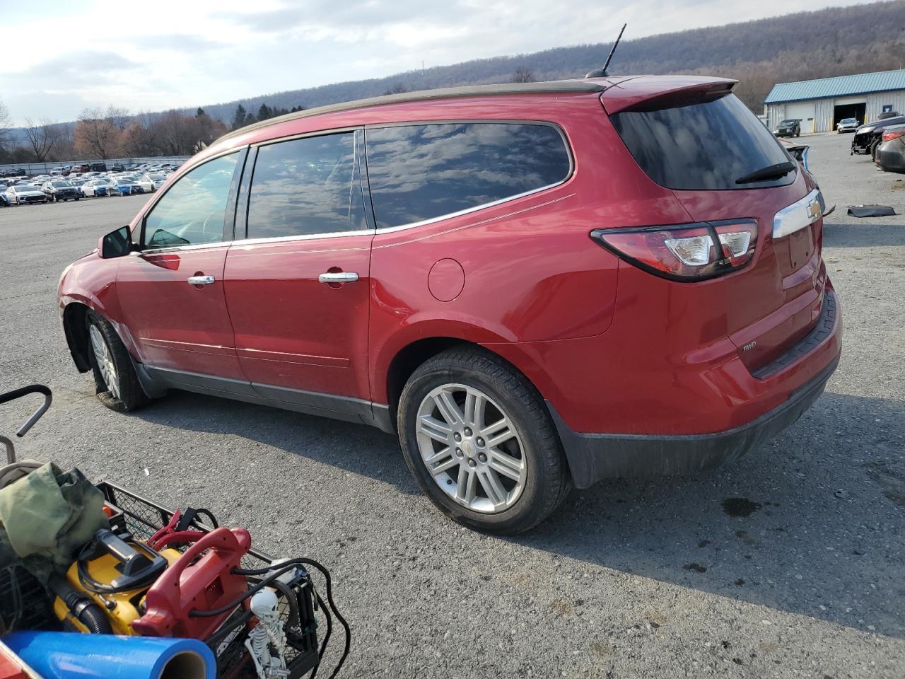 2014 CHEVROLET TRAVERSE L - Image 2