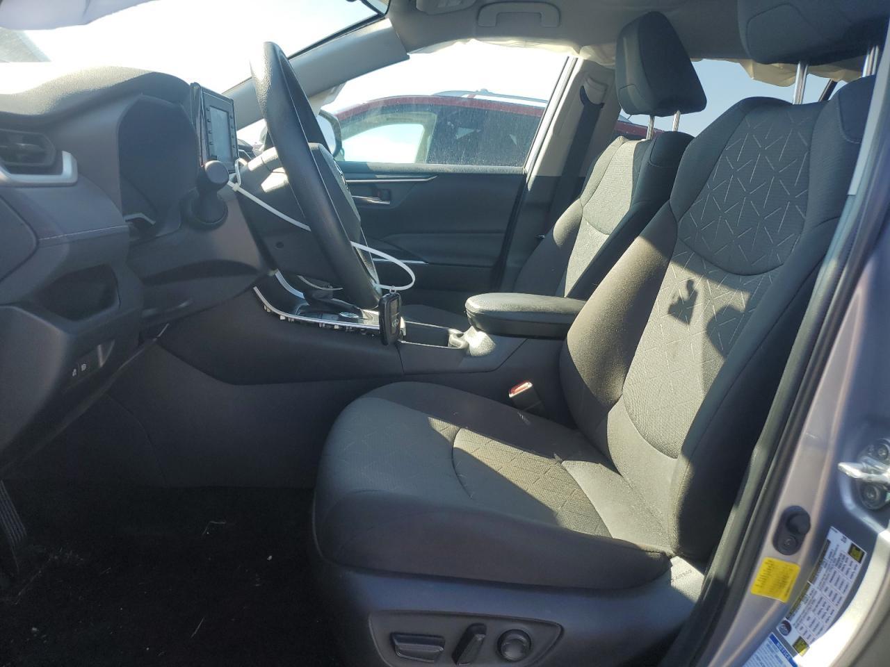 2022 TOYOTA RAV4 XLE - Image 7