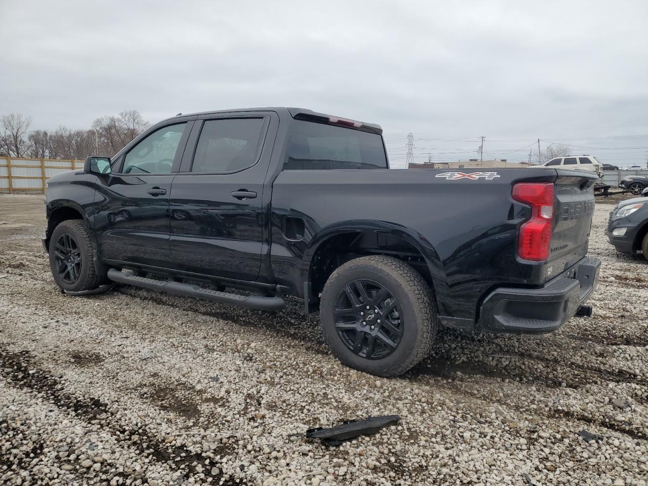 2024 CHEVROLET SILVERADO - Image 2