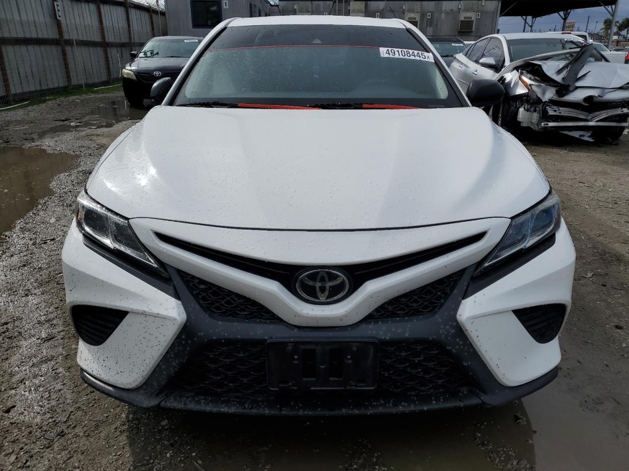 2018 TOYOTA CAMRY L - Фото 5