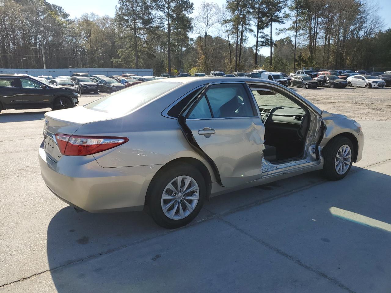 2017 TOYOTA CAMRY LE - Image 3