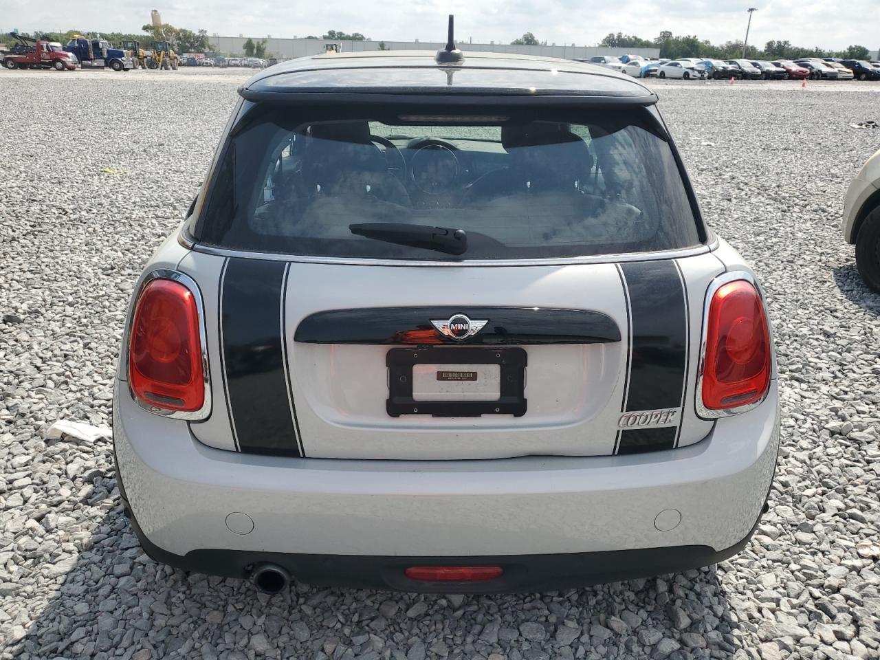 2017 MINI COOPER - Image 6