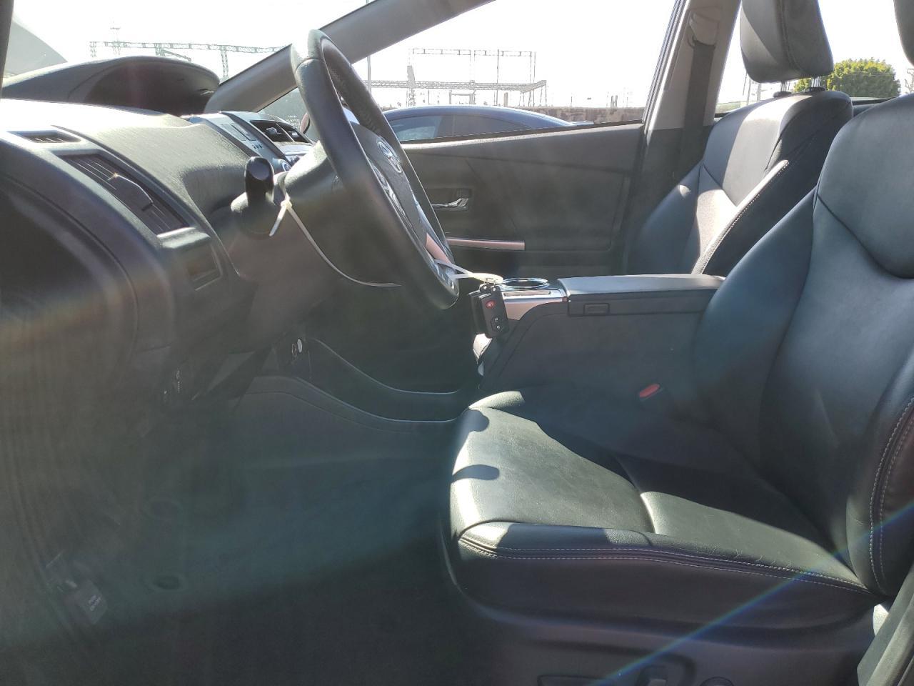 2015 TOYOTA PRIUS V - Image 7