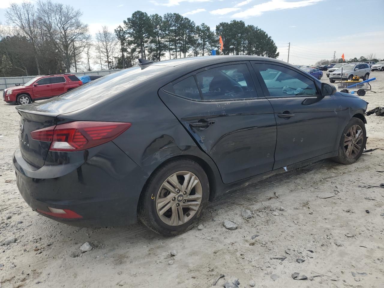 2019 HYUNDAI ELANTRA SE - Фото 3