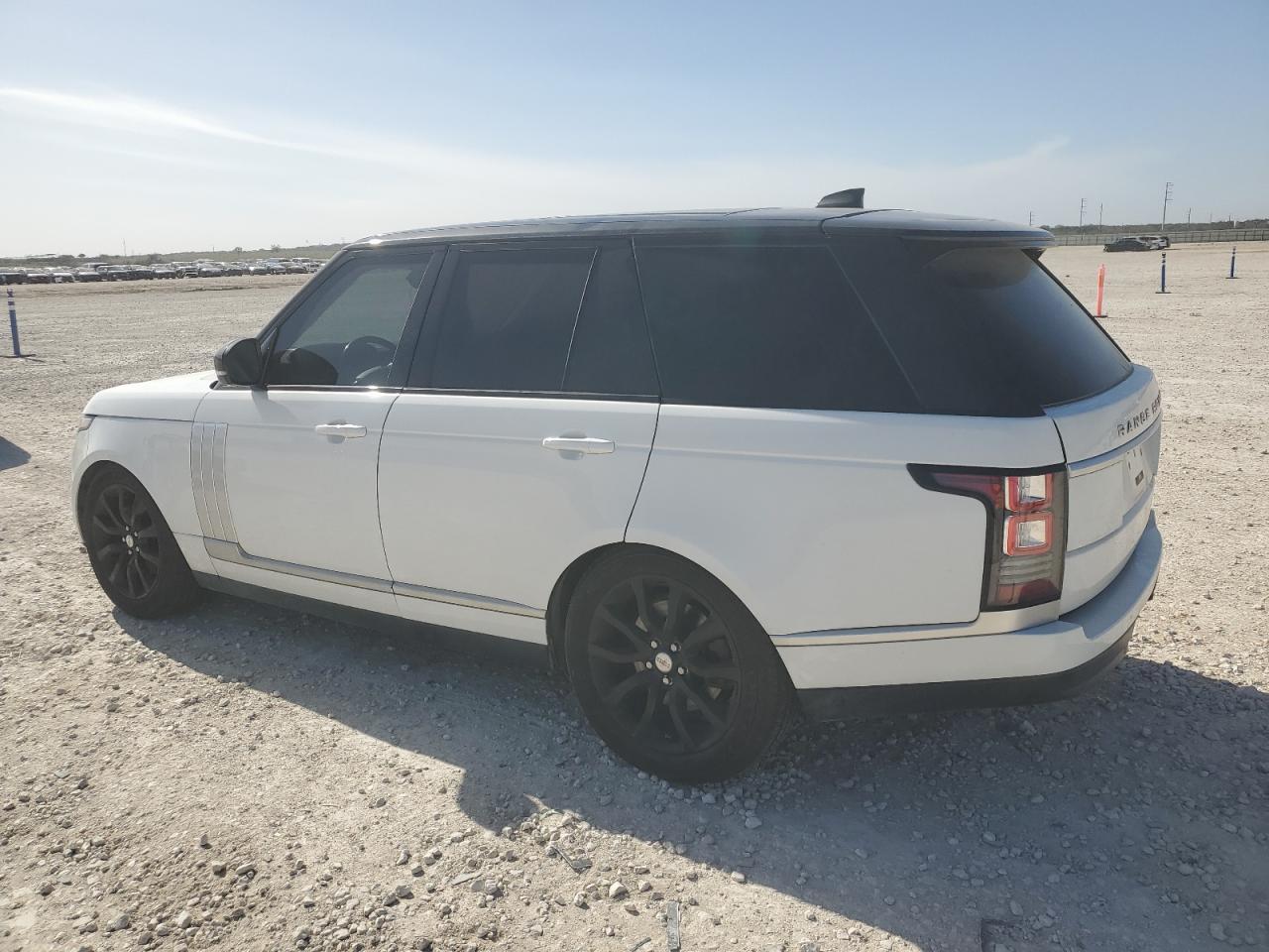 2017 LAND ROVER RANGE ROVE - Image 2