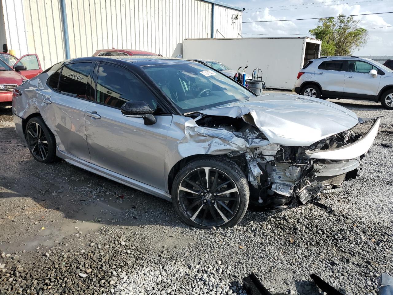 2019 TOYOTA CAMRY XSE - Фото 4