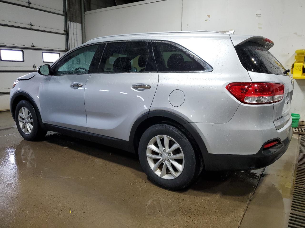 2017 KIA SORENTO LX - Фото 2