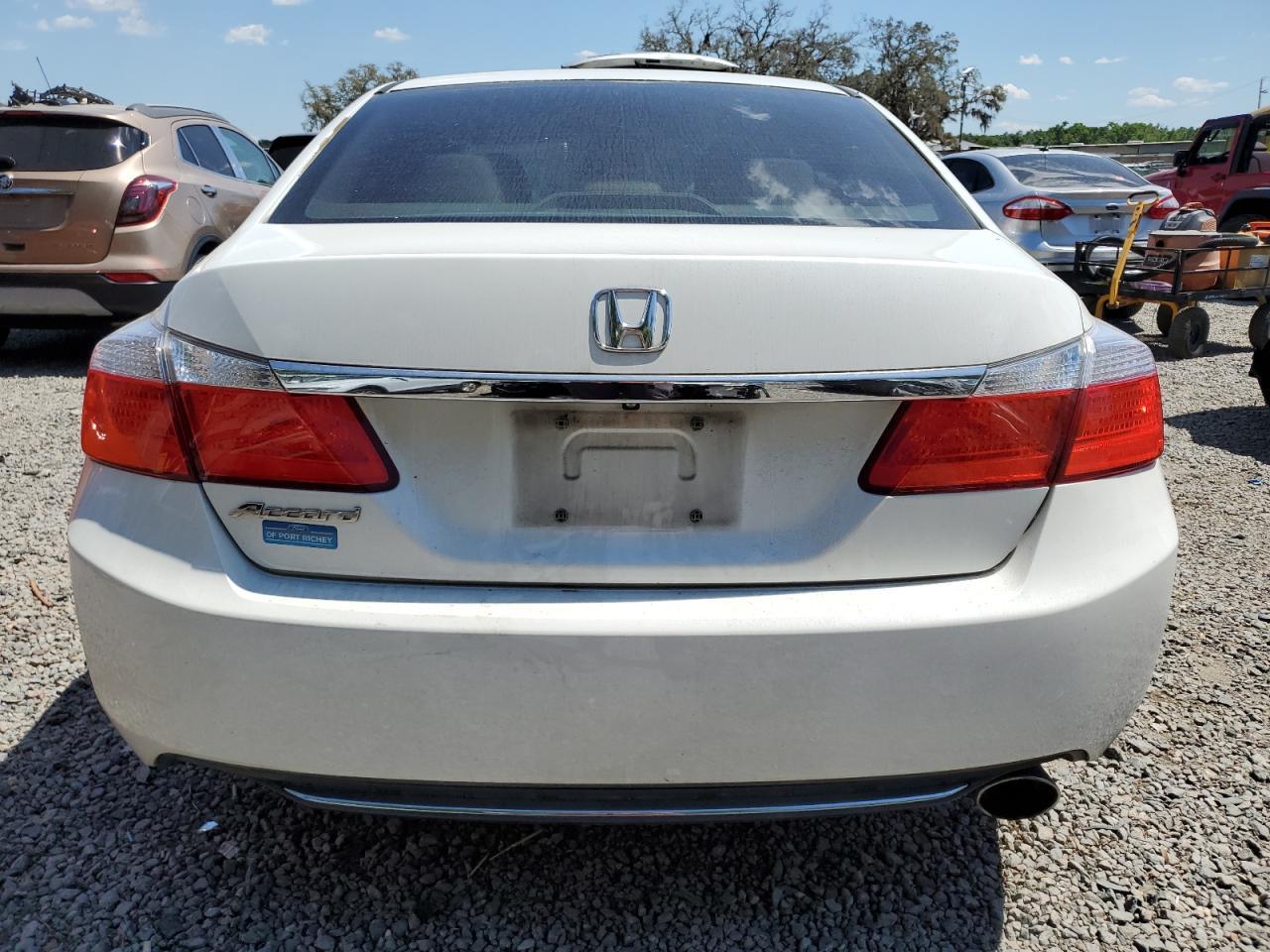 2014 HONDA ACCORD LX - Image 6
