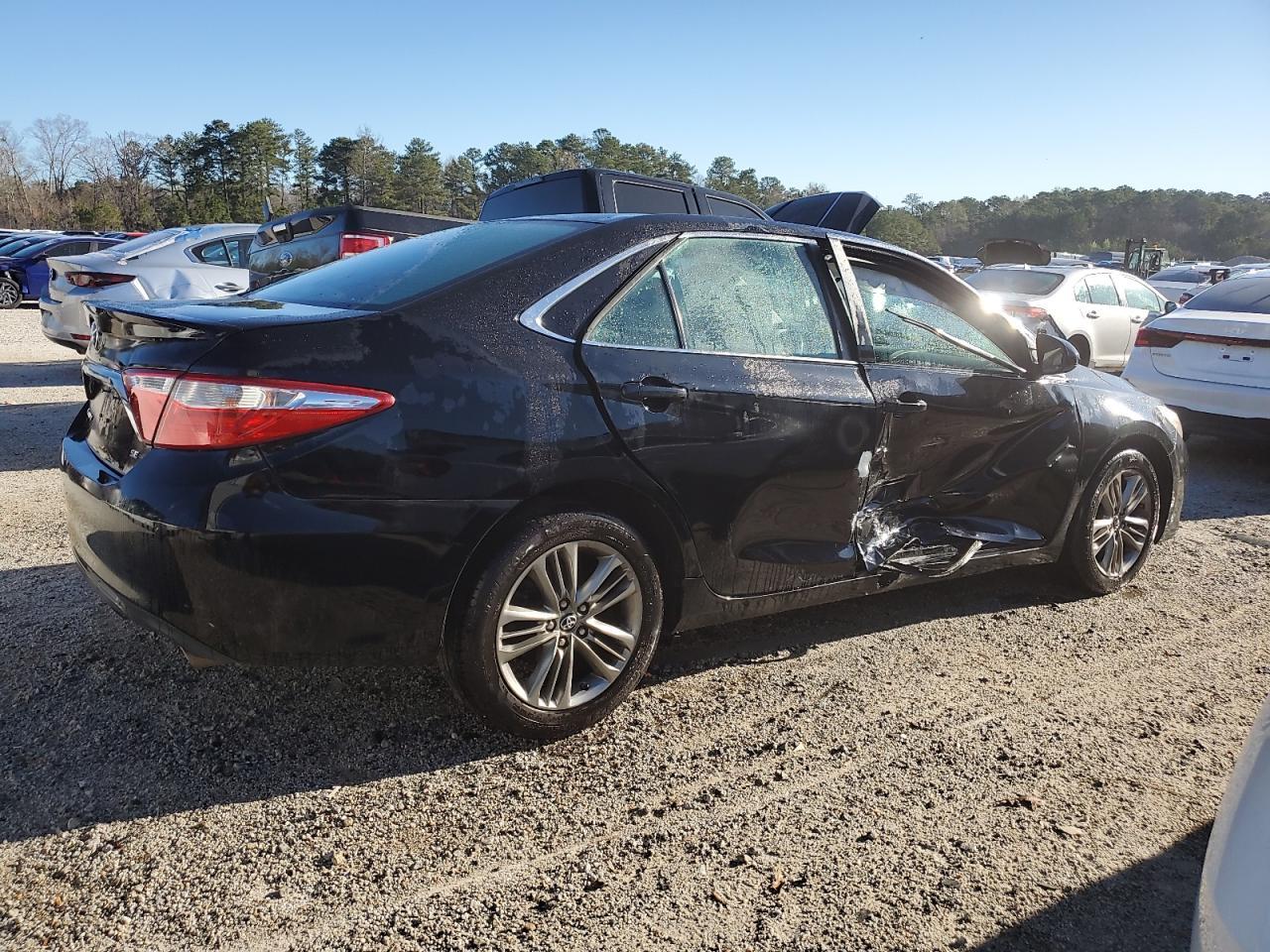 2016 TOYOTA CAMRY LE - Фото 3