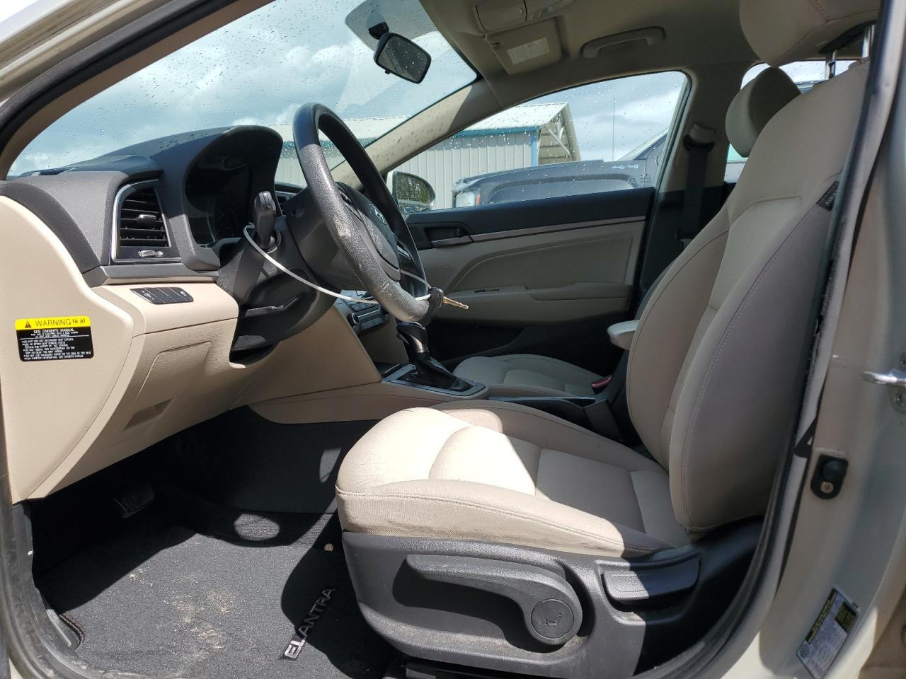 2017 HYUNDAI ELANTRA SE - Фото 7