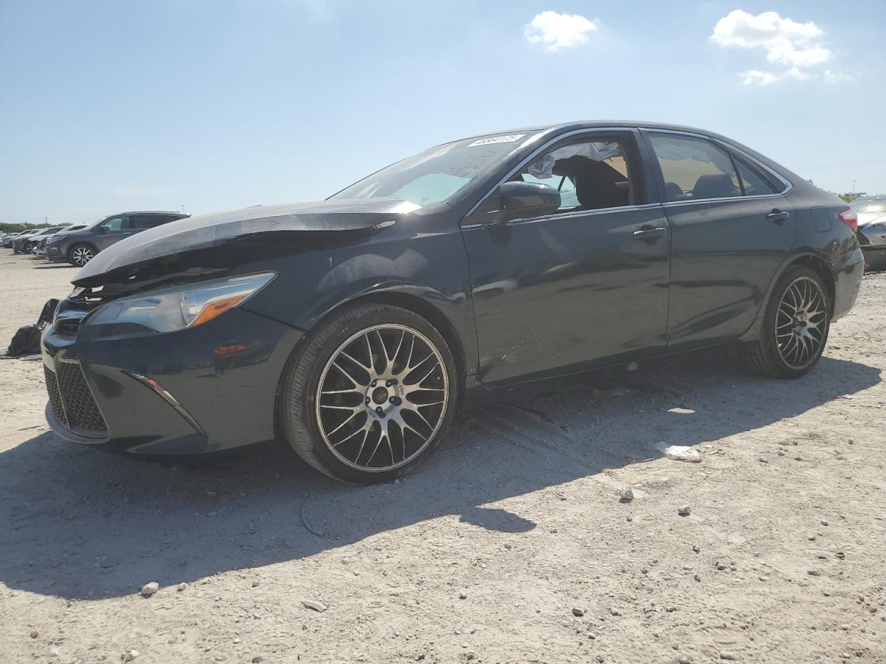 2015 TOYOTA CAMRY LE