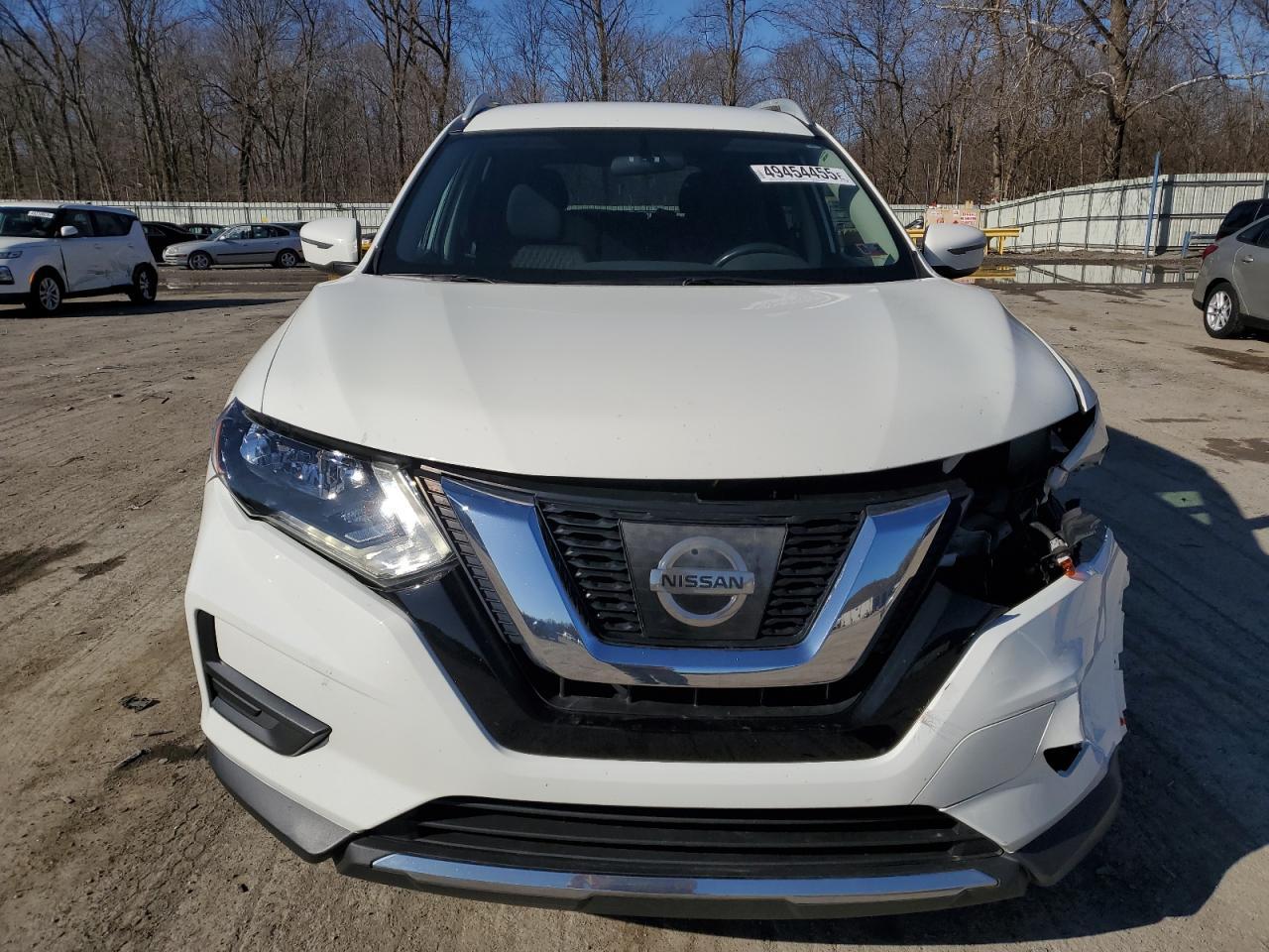2017 NISSAN ROGUE SV - Image 5