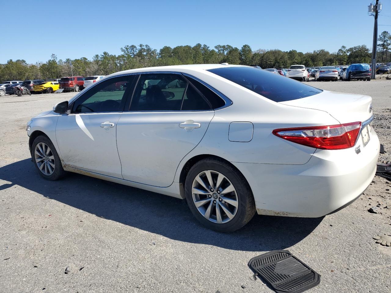 2017 TOYOTA CAMRY LE - Image 2