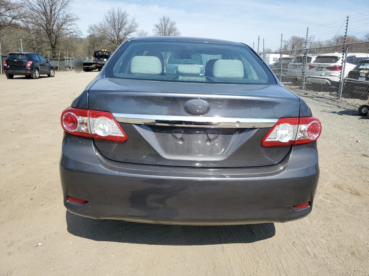 2013 TOYOTA COROLLA BA - Фото 6