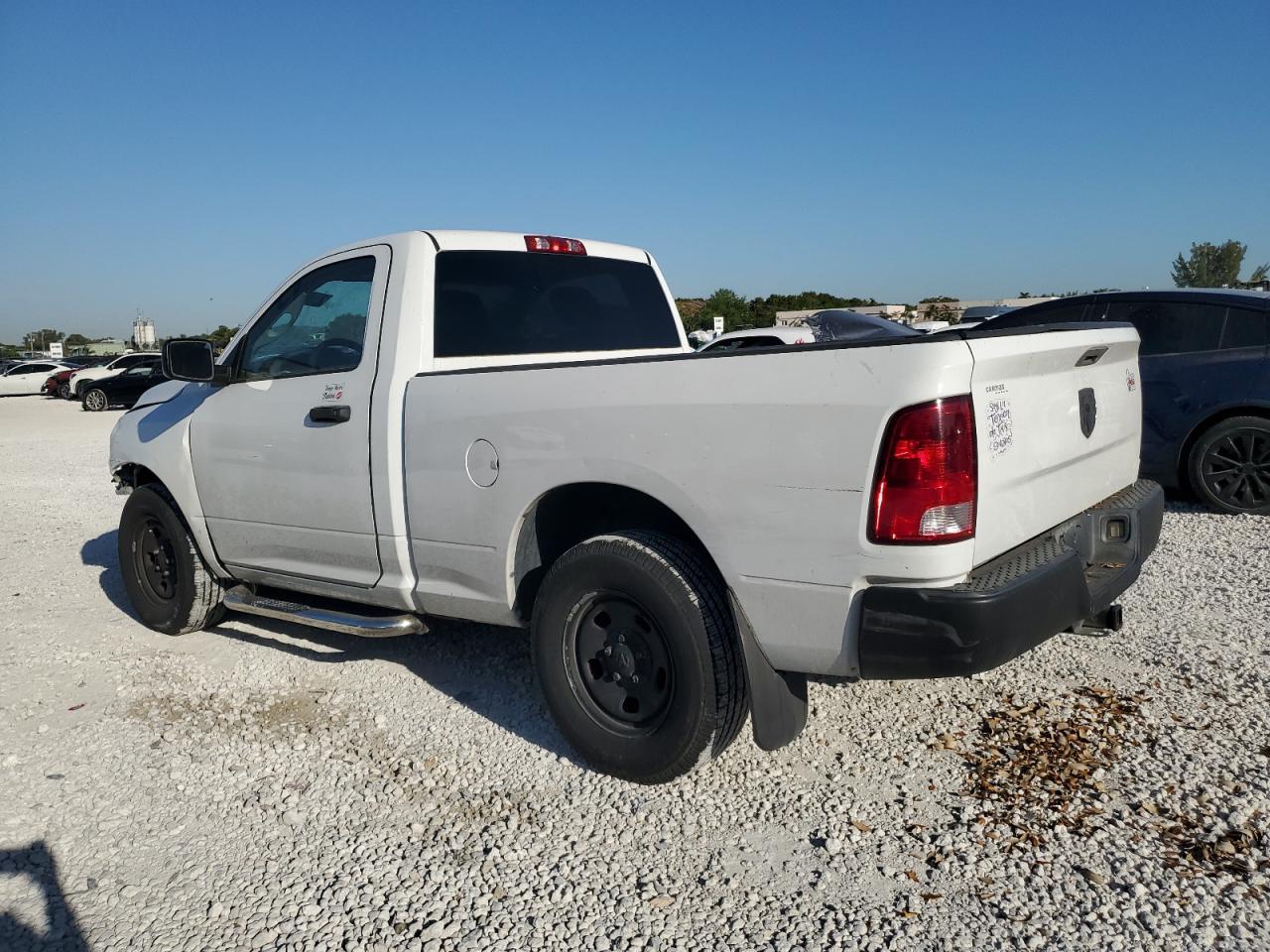 2014 RAM 1500 ST - Фото 2