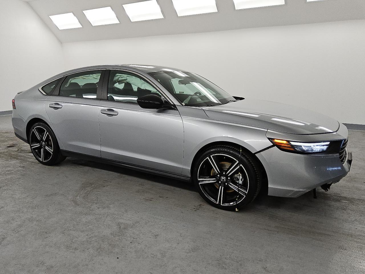 2023 HONDA ACCORD HYB - Image 4