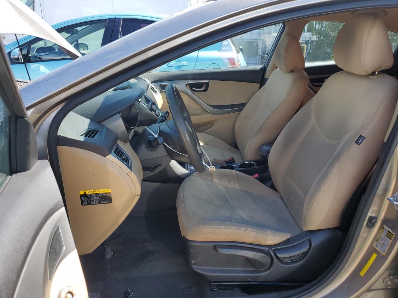 2013 HYUNDAI ELANTRA GL - Image 7