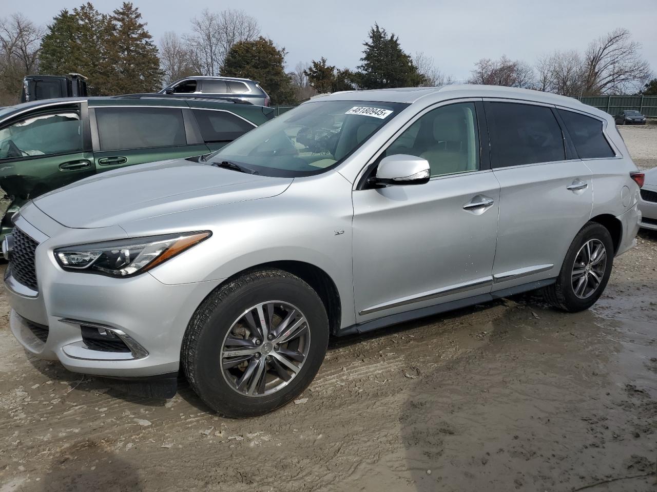 2019 INFINITI QX60 LUXE