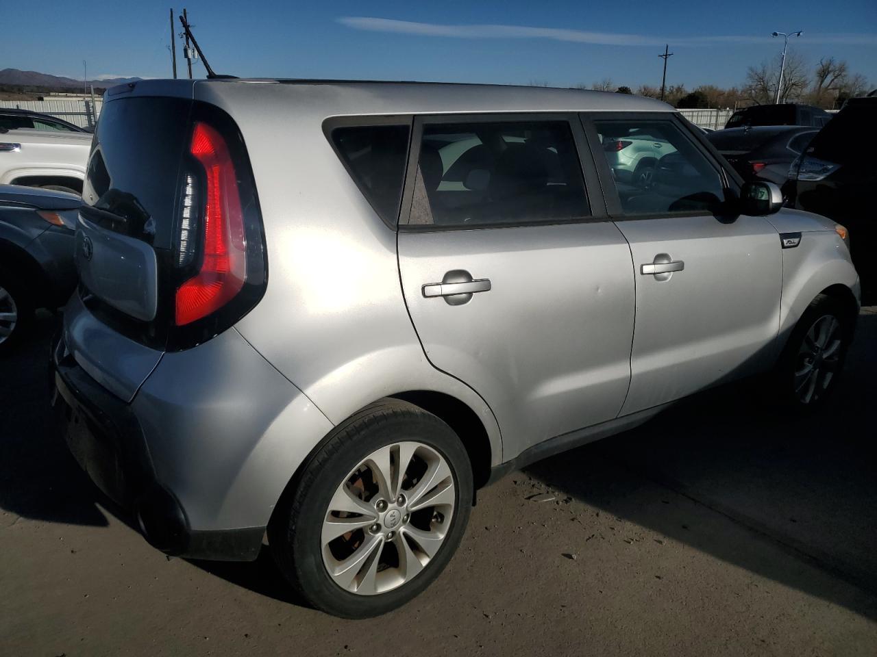 2016 KIA SOUL + - Image 3