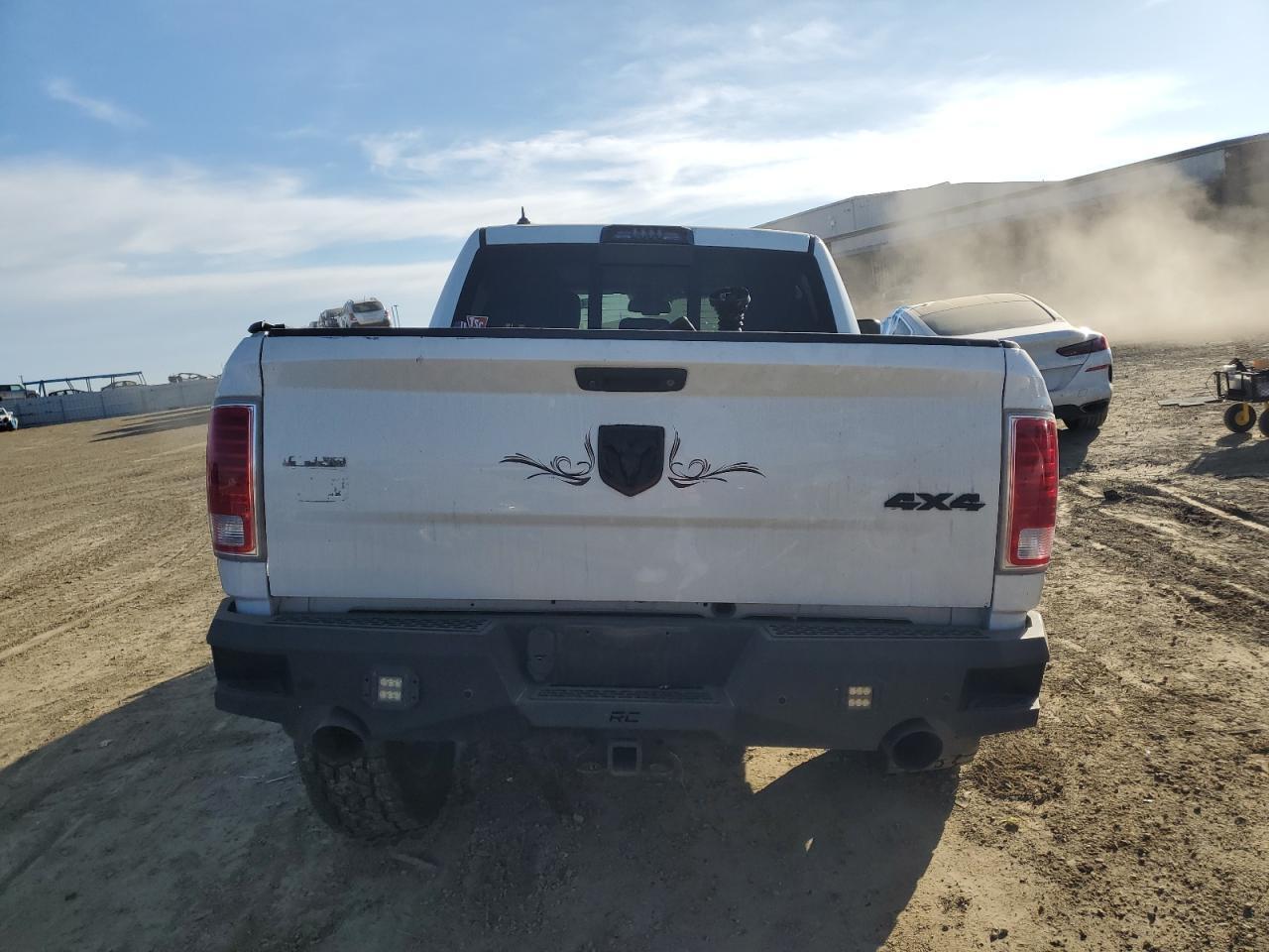 2014 RAM 1500 LONGH - Фото 6
