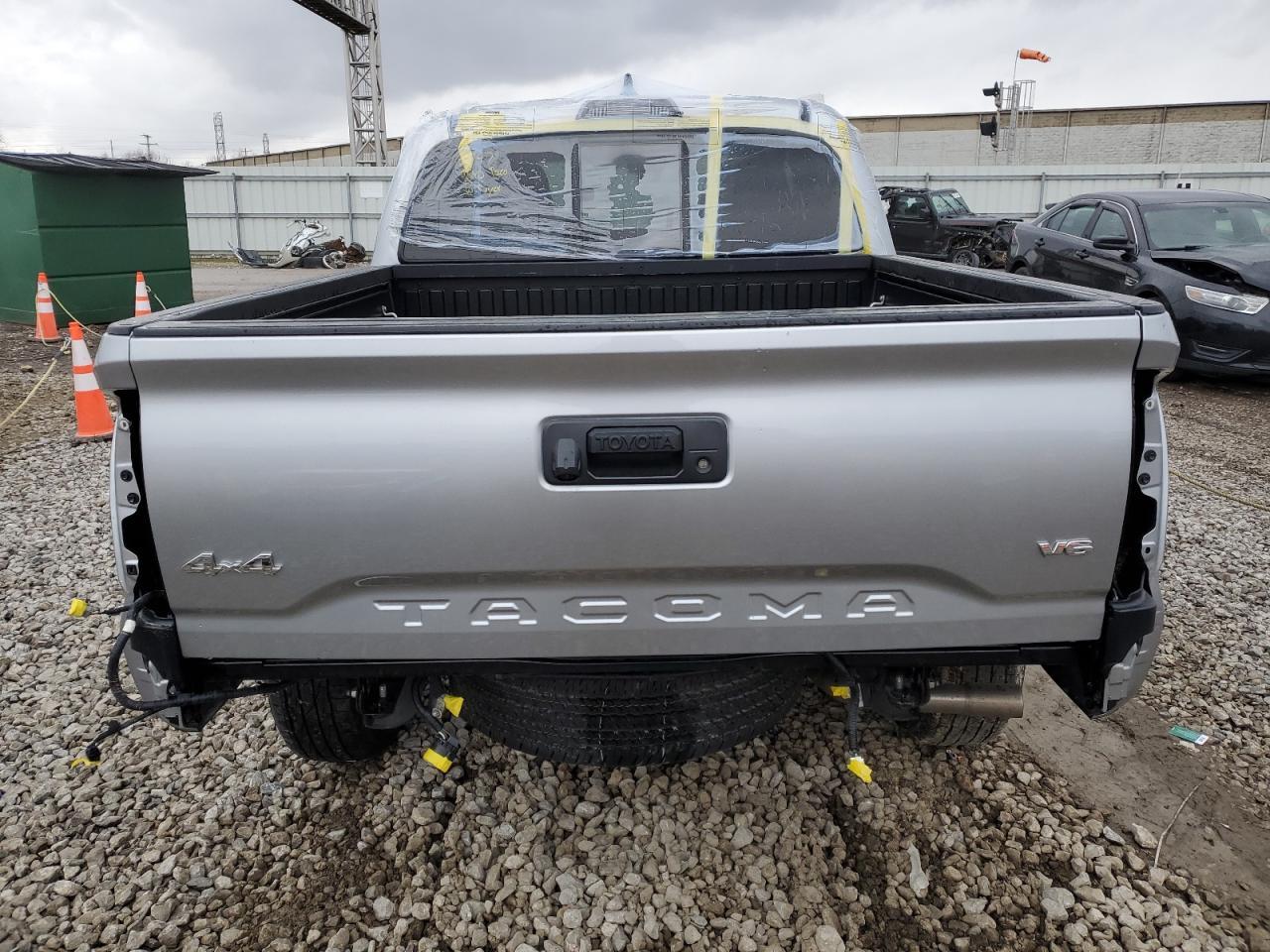 2023 TOYOTA TACOMA DOU - Фото 6