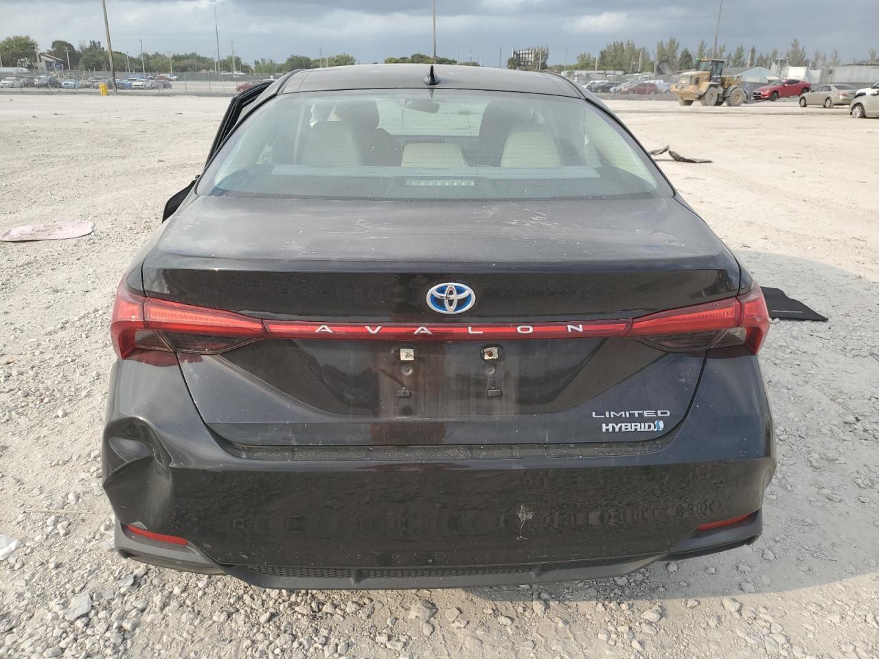 2019 TOYOTA AVALON XLE - Image 6