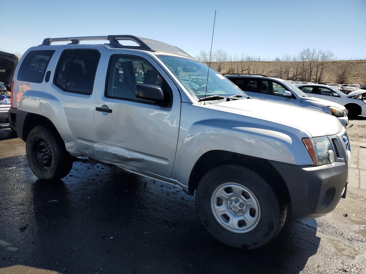 2014 NISSAN XTERRA X - Image 4