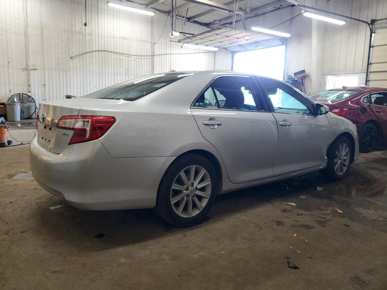 2013 TOYOTA CAMRY L - Фото 3