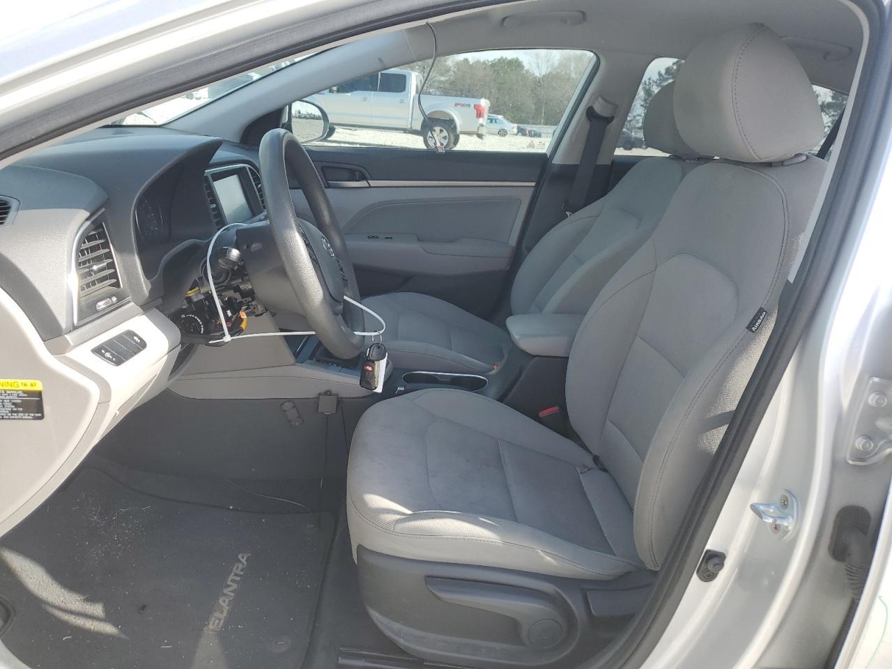 2017 HYUNDAI ELANTRA SE - Фото 7