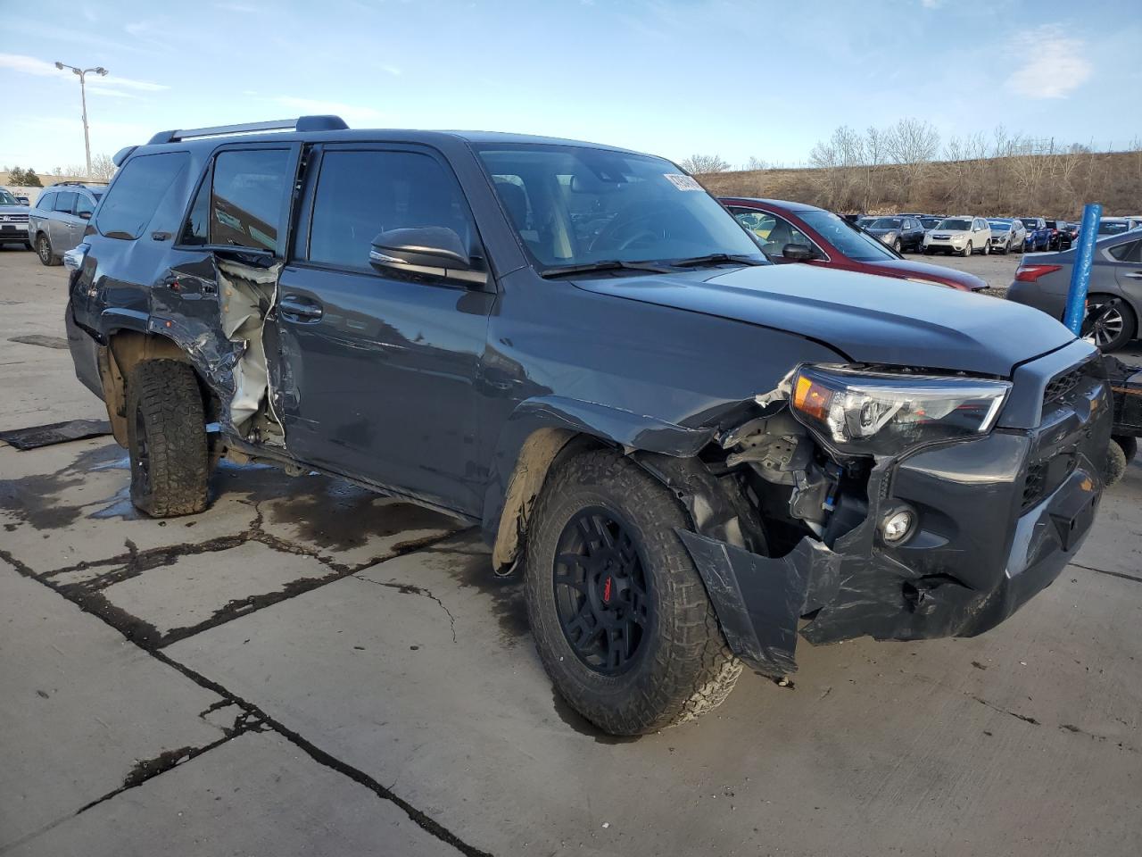 2024 TOYOTA 4RUNNER SR - Фото 4