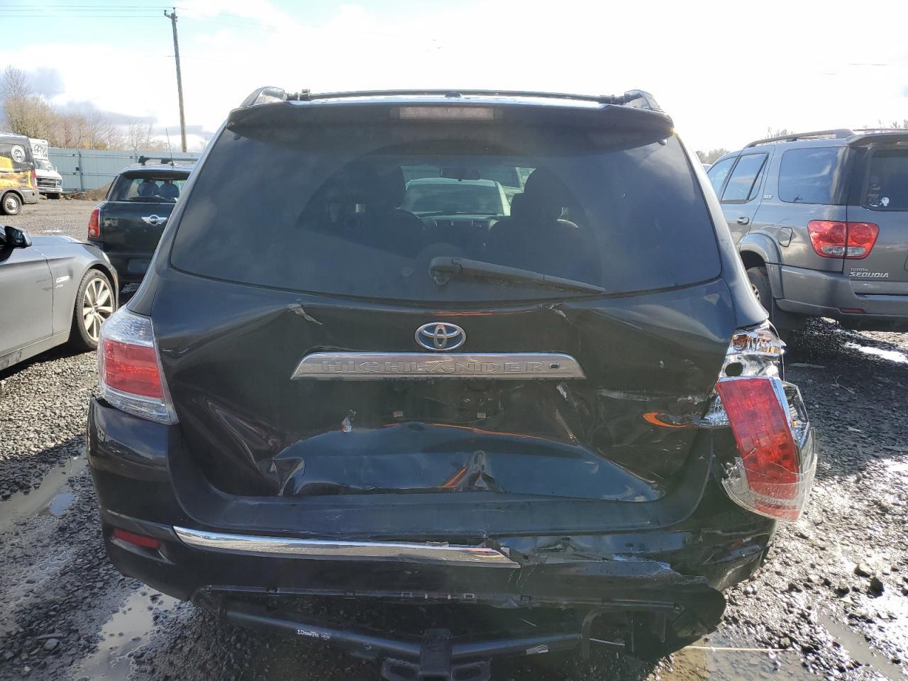 2011 TOYOTA HIGHLANDER - Image 6