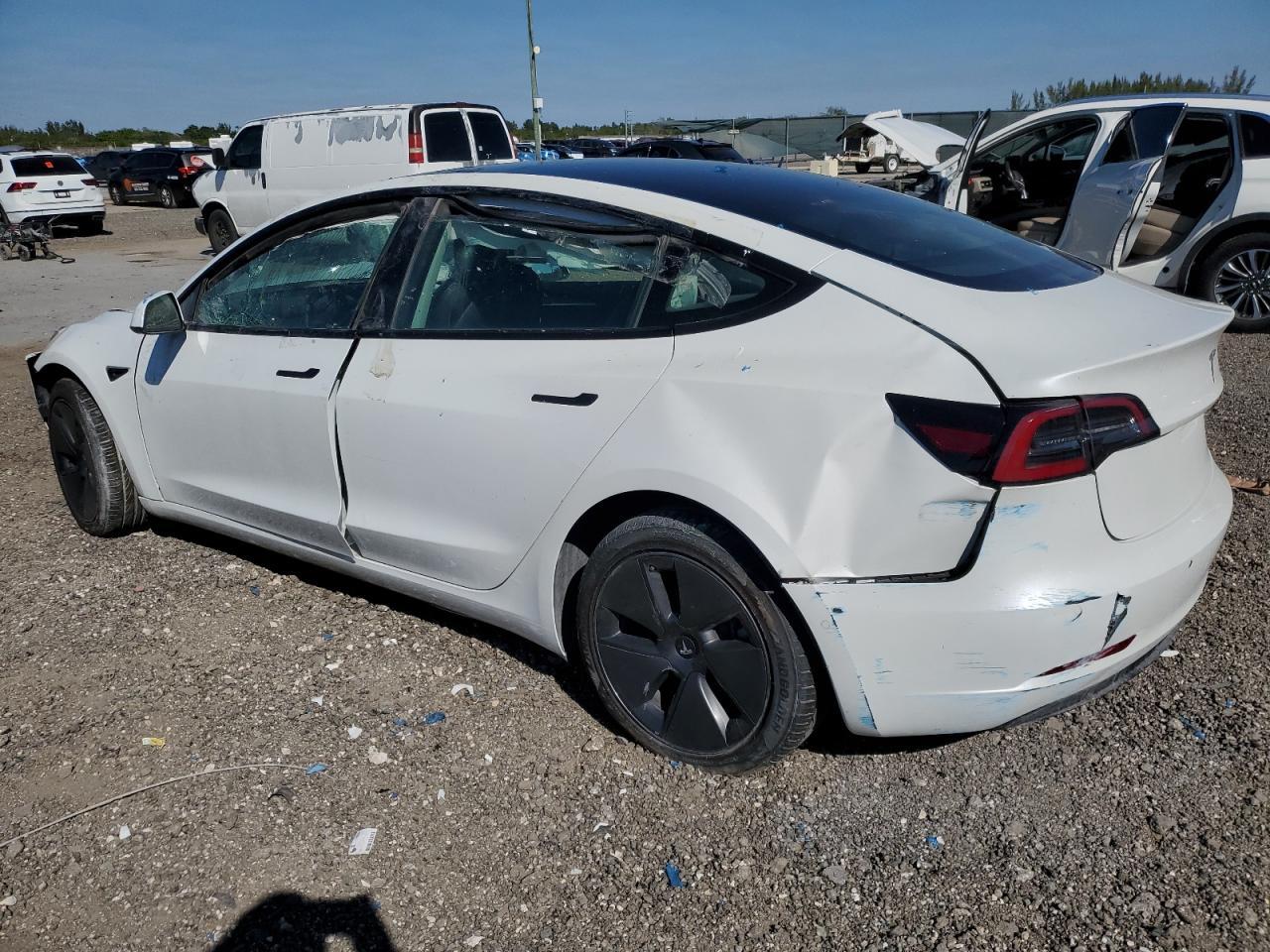 2022 TESLA MODEL 3 - Image 2