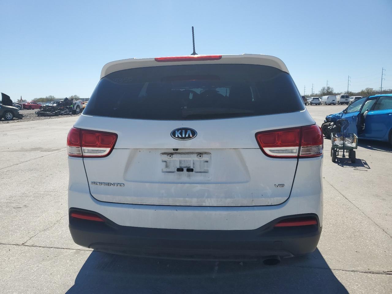 2016 KIA SORENTO LX - Image 6