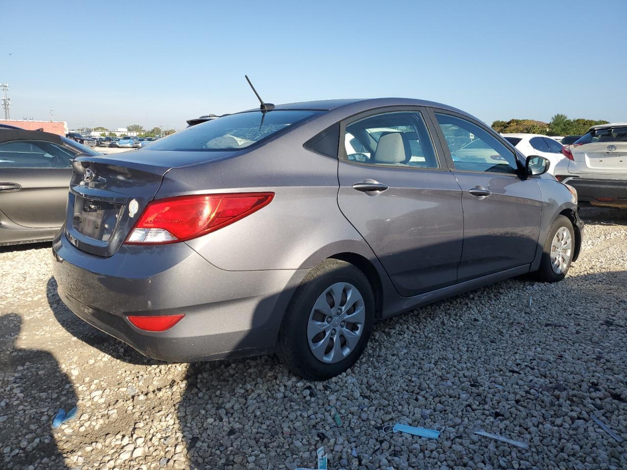 2017 HYUNDAI ACCENT SE - Image 3