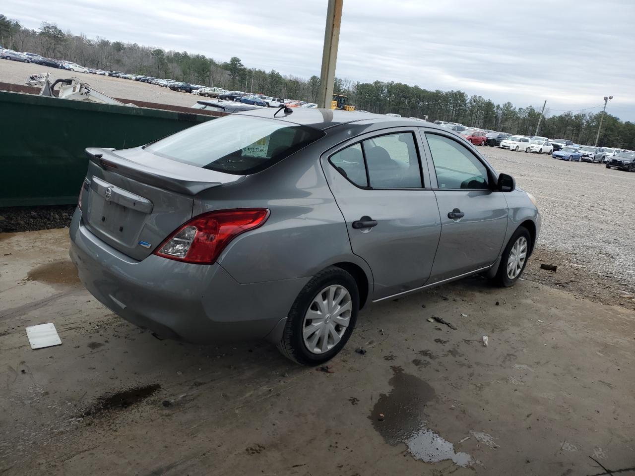 2014 NISSAN VERSA S - Фото 3
