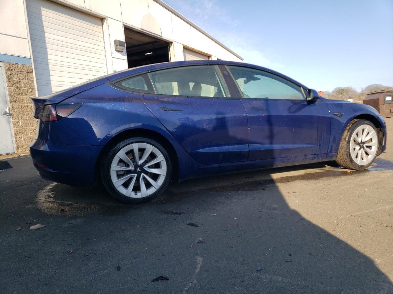 2022 TESLA MODEL 3 - Фото 3