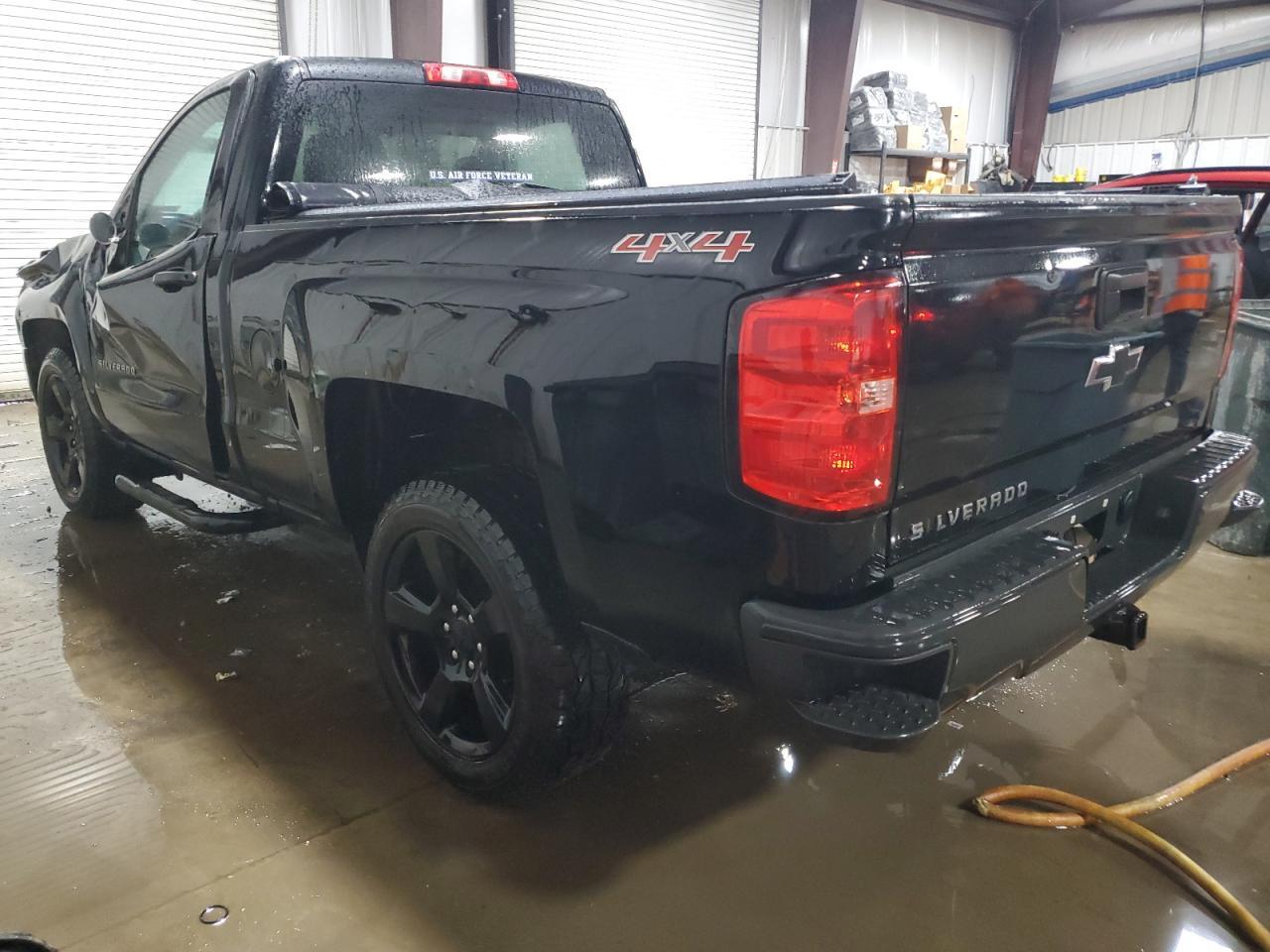 2017 CHEVROLET SILVERADO - Image 2