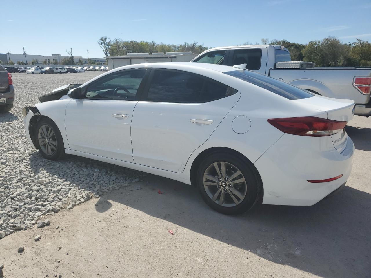 2018 HYUNDAI ELANTRA SE - Фото 2