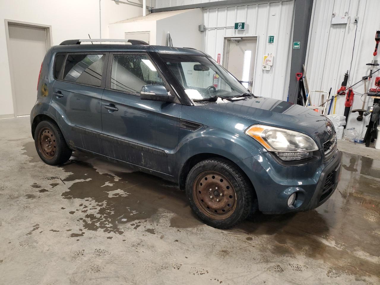 2013 KIA SOUL + - Image 4